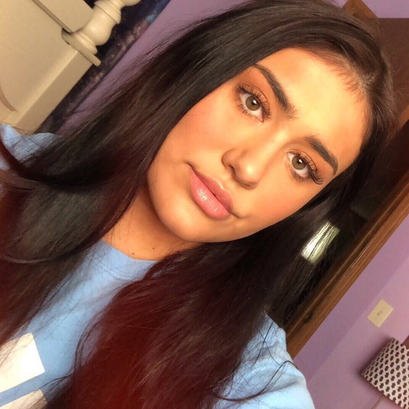 Meet your Posher, Brianna - Picture 1 of 1